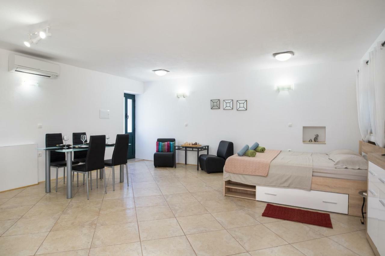 Ana Apartments Blace Ngoại thất bức ảnh