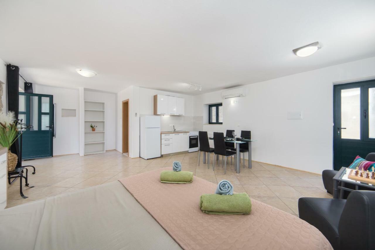 Ana Apartments Blace Ngoại thất bức ảnh