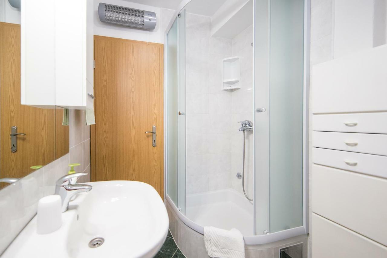 Ana Apartments Blace Ngoại thất bức ảnh