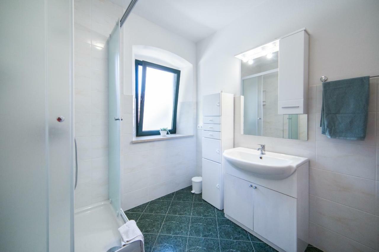 Ana Apartments Blace Ngoại thất bức ảnh
