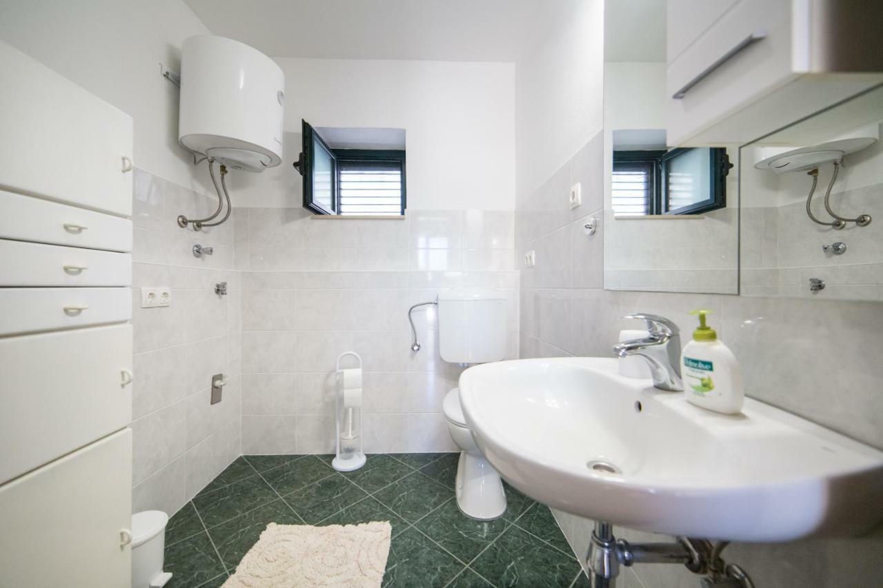Ana Apartments Blace Ngoại thất bức ảnh